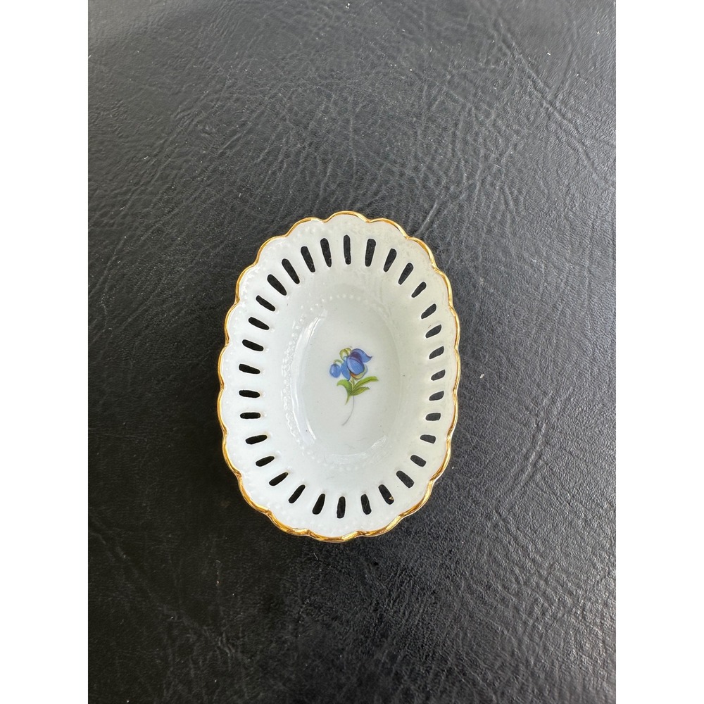 Volkstedt‎ Thuringer Handarbeit Porcelain Reticulated Trinket Dish Floral EUC